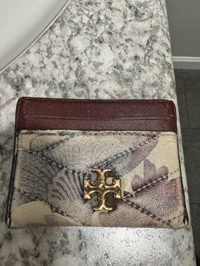 Tory Burch Kira Chevron Quilted Leather Card Case